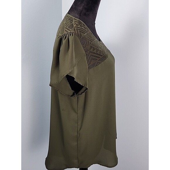 Lily White Womens Flutter Sleeve Lace Top Olive Blouse XL Low High Hem - Picture 5 of 9